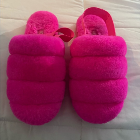 UGG Super Fluff Pink Slippers - Picture 1 of 7